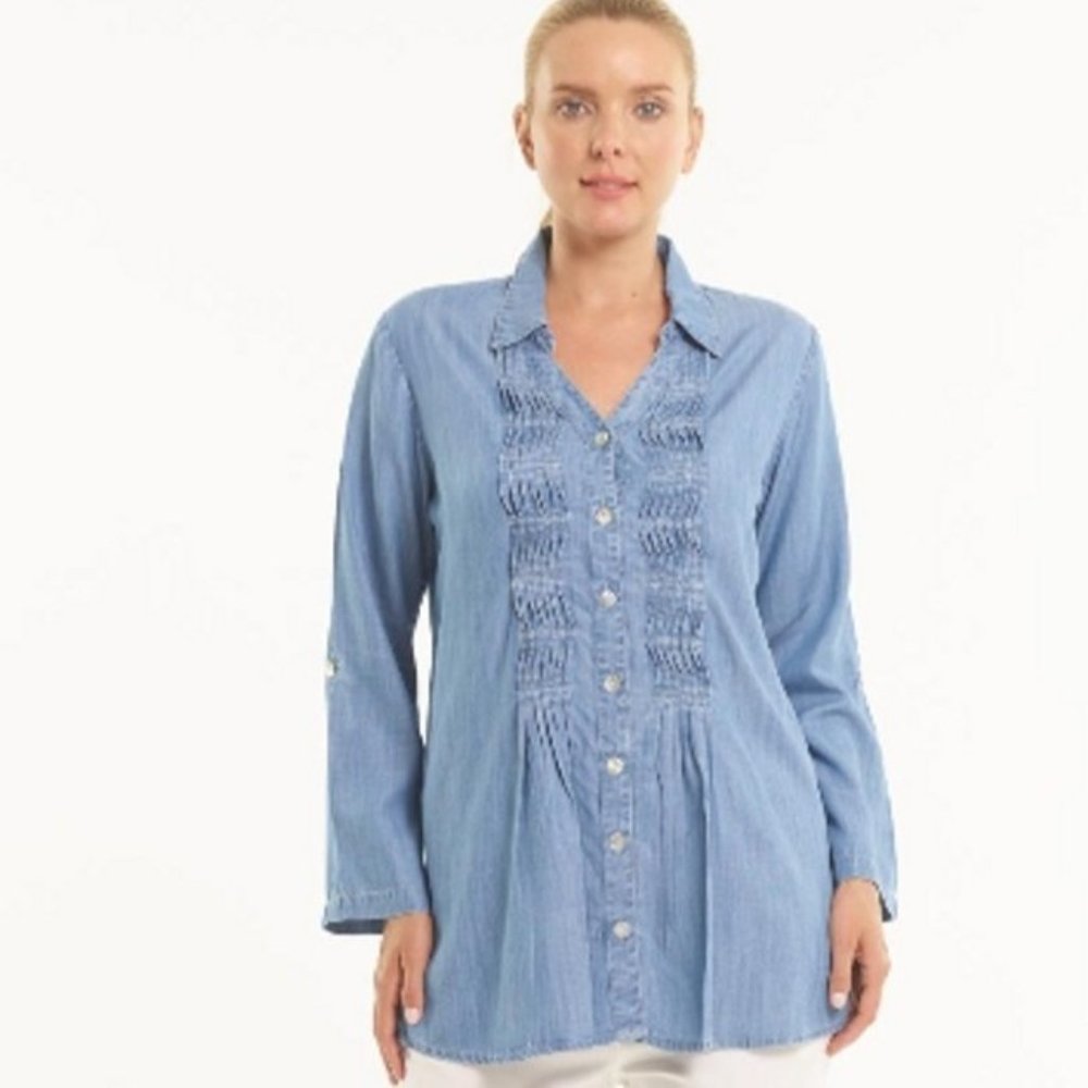 soft surroundings 100% lyocell chambray blue button top with shiny buttons XS